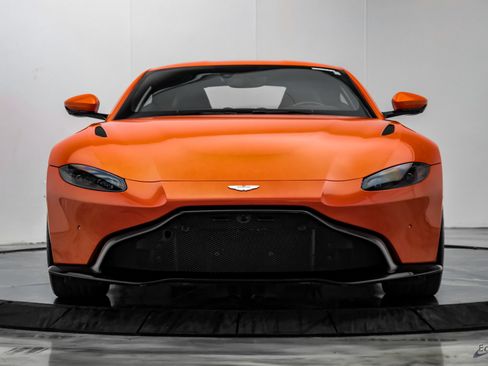 Used 2020 Aston Martin V8 Vantage Coupe RWD image 34