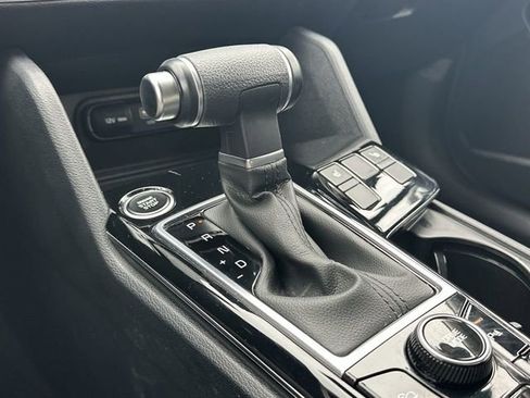 Used 2024 Kia Sportage EX image 16