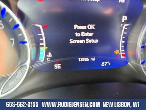 Used 2025 Chrysler Pacifica Select FWD image 16