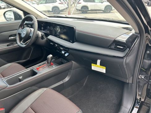 New 2026 Nissan Kicks SR w/ Illumination Package image 34