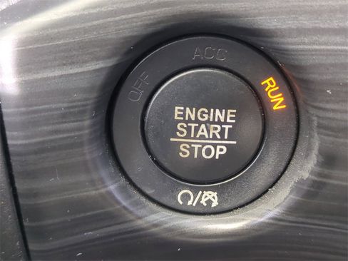 Used 2019 Jeep Grand Cherokee Limited image 32