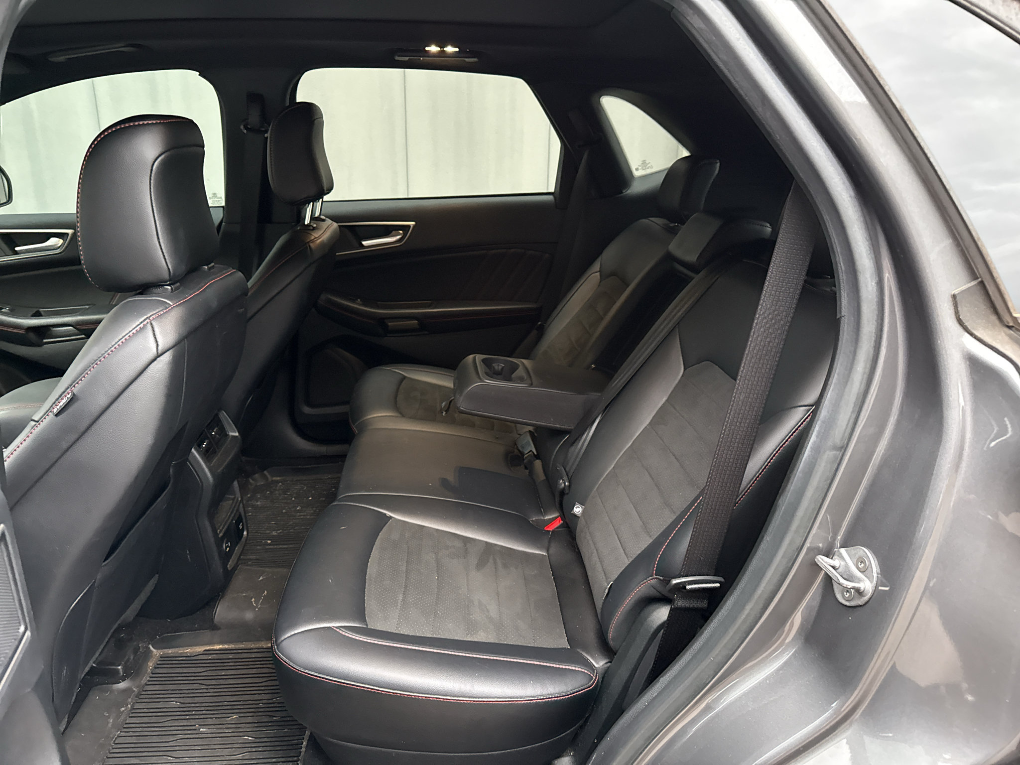 Used 2022 Ford Edge ST-Line AWD/4WD image 8