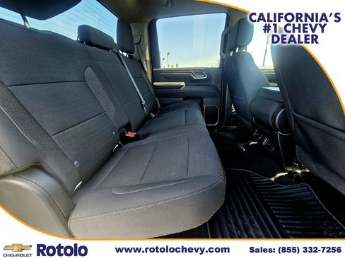 Used 2025 Chevrolet Silverado 2500 LT w/ Convenience Package image 12