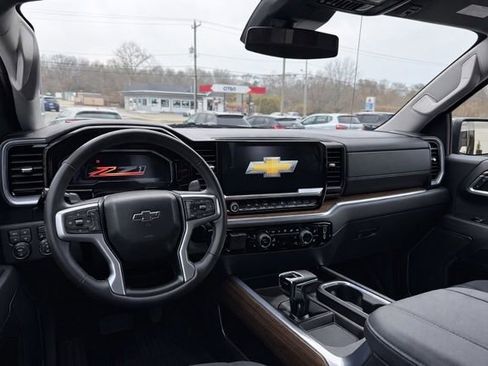 Used 2024 Chevrolet Silverado 1500 RST w/ Z71 Off-Road Package AWD/4WD image 19