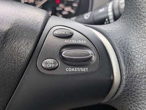Used 2018 Nissan Pathfinder S AWD/4WD image 27