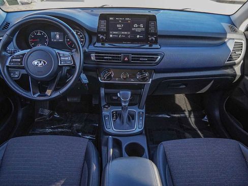 Certified 2021 Kia Seltos S image 23