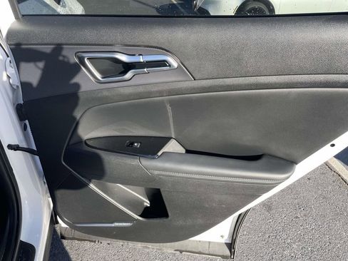 Used 2023 Kia Sportage SX image 44