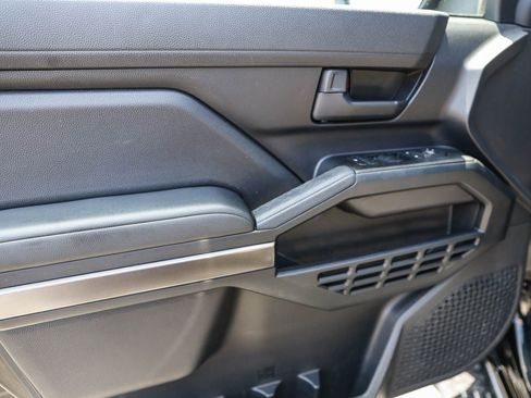 Certified 2025 Toyota 4Runner SR5 AWD/4WD image 20