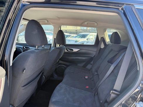 Used 2016 Nissan Rogue SV w/ SV Premium Package image 8