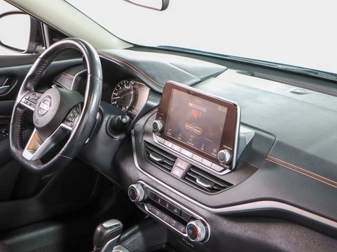 Used 2021 Nissan Altima 2.5 SR image 25