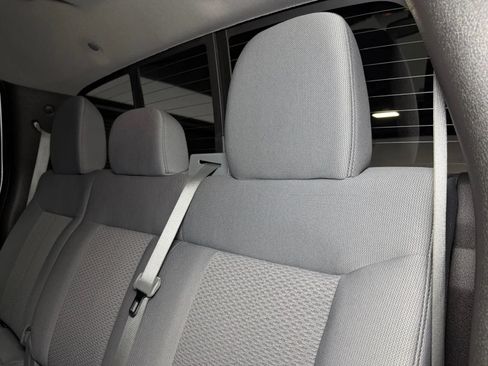Used 2011 Ford F150 XLT w/ XLT Chrome Pkg AWD/4WD image 19