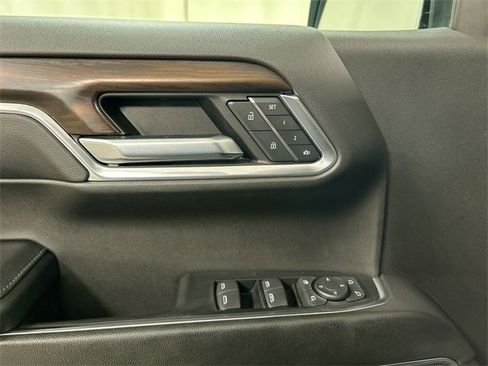 Used 2022 GMC Sierra 1500 SLT w/ SLT Premium Plus Package image 11