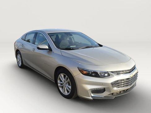 Used 2016 Chevrolet Malibu LT w/ Driver Confidence Package image 11