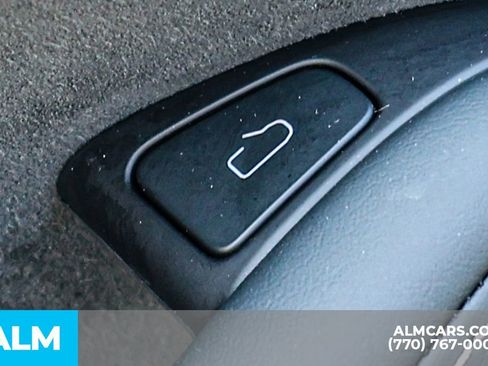 Used 2024 Tesla Model Y Long Range image 44