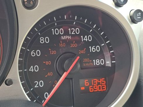 Used 2010 Nissan 370Z Touring RWD image 25