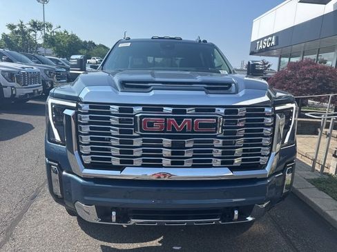 New 2025 GMC Sierra 2500 Denali w/ Denali Reserve Package image 2
