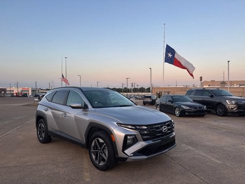 Used 2025 Hyundai Tucson SEL AWD/4WD image 1