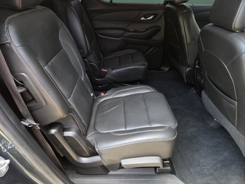 Used 2021 Chevrolet Traverse RS FWD image 27