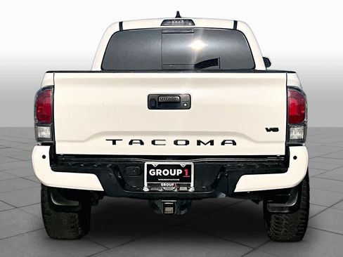 Used 2021 Toyota Tacoma TRD Sport w/ Technology Package RWD image 4