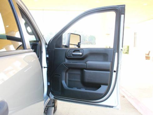 Used 2021 Chevrolet Silverado 2500 Custom w/ Custom Value Package image 28