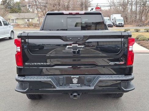 Used 2022 Chevrolet Silverado 1500 ZR2 w/ Technology Package image 4