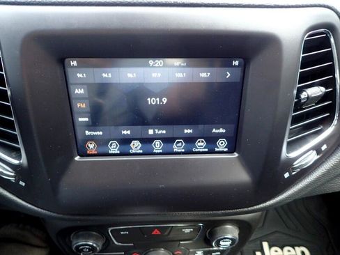 Used 2018 Jeep Compass Latitude w/ Popular Equipment Group image 18