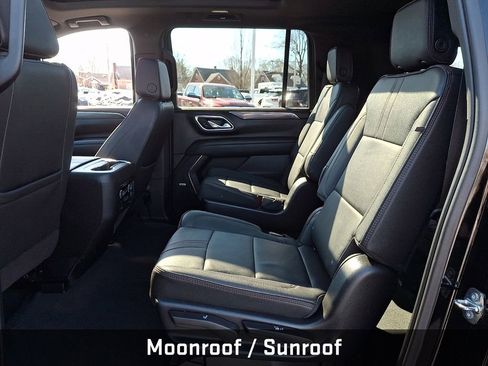 Used 2023 Chevrolet Suburban RST w/ Sport Performance Package image 13