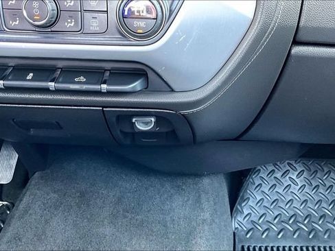 Used 2016 GMC Sierra 1500 SLE w/ SLE Value Package AWD/4WD image 15