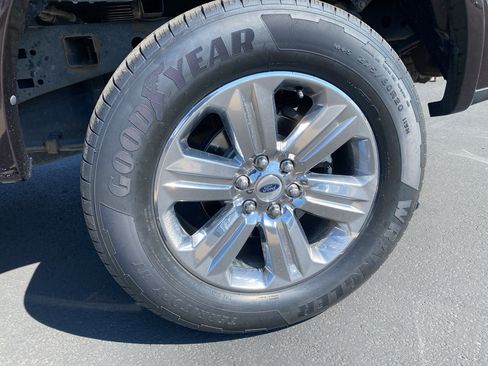 Used 2018 Ford F150 Lariat w/ Equipment Group 502A Luxury AWD/4WD image 2