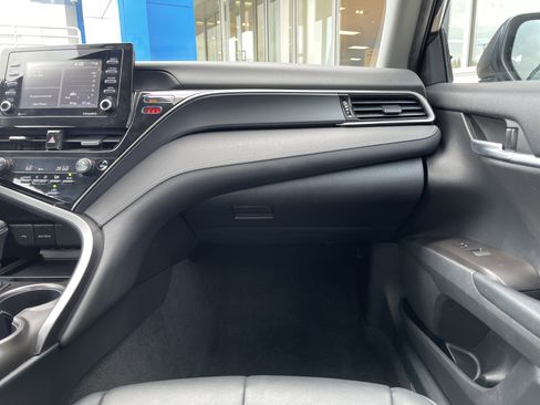 Used 2023 Toyota Camry SE image 29