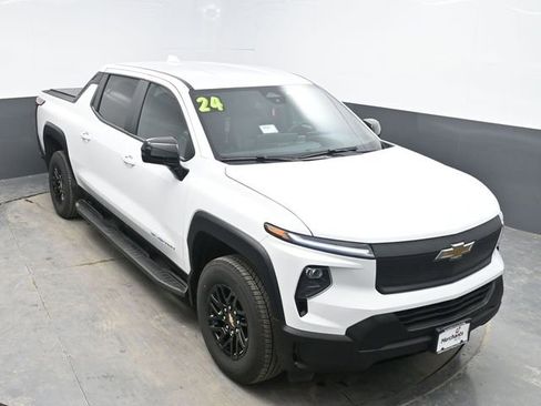 Used 2024 Chevrolet Silverado EV W/T image 27
