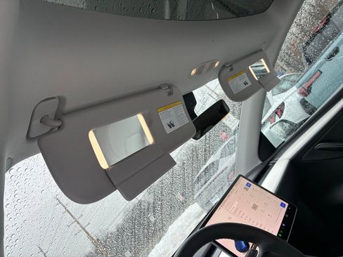 Used 2022 Tesla Model Y Performance image 33