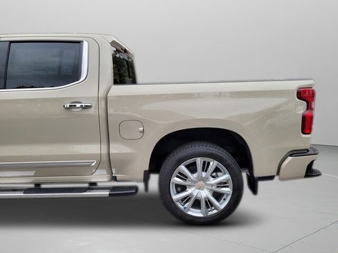 New 2026 Chevrolet Silverado 1500 High Country w/ High Country Premium Package image 10