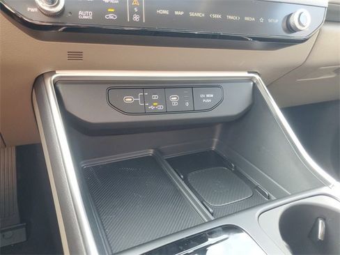 New 2026 Kia Carnival SX image 26