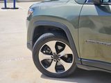 Used 2017 Jeep Compass Latitude w/ Popular Equipment Group image 5