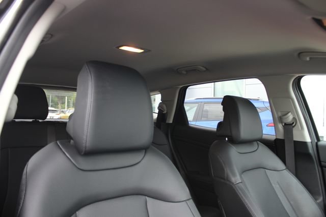 Used 2025 Kia Sportage EX AWD/4WD image 34