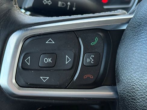 Used 2018 Jeep Wrangler Unlimited Sahara image 17