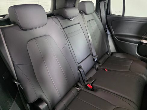 Certified 2025 Mercedes-Benz GLB 250 image 27