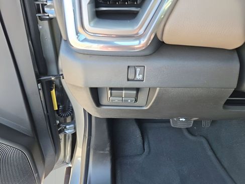 New 2026 GMC Canyon Denali image 32