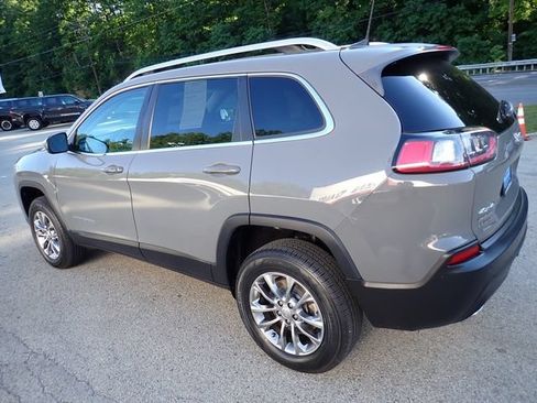 Used 2021 Jeep Cherokee Latitude Lux w/ Sun & Sound Group AWD/4WD image 8