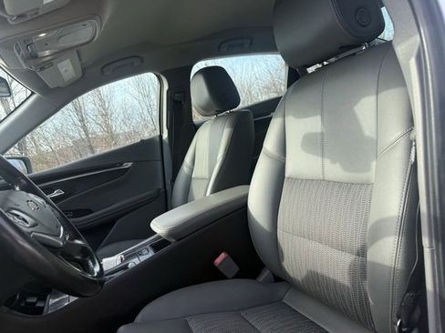 Used 2018 Chevrolet Impala LT image 13