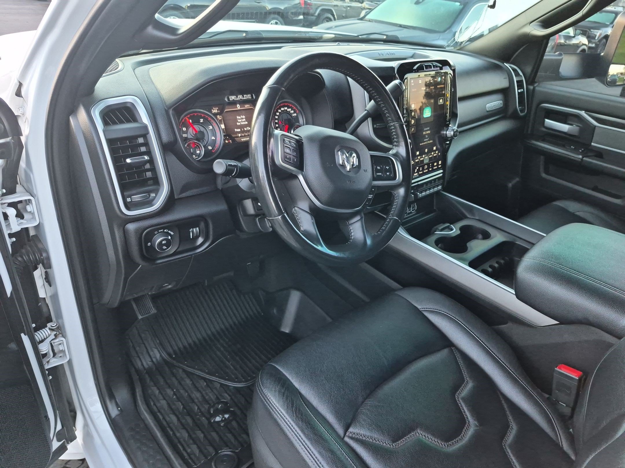 Used 2022 RAM 2500 Big Horn w/ Level B Equipment Group AWD/4WD image 17