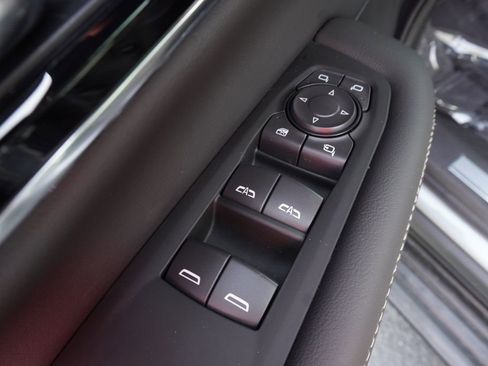 New 2026 GMC Yukon XL Elevation image 15