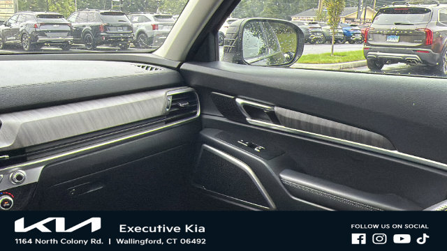 Certified 2024 Kia Telluride EX w/ EX Captain's Chair Package AWD/4WD image 28