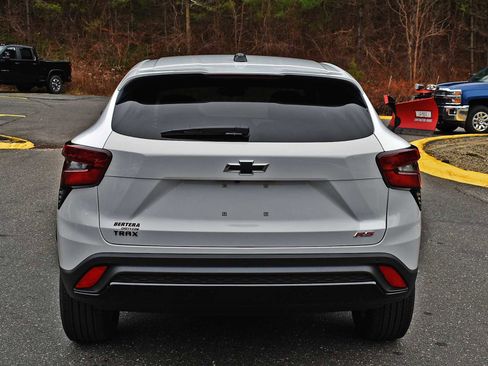 New 2026 Chevrolet Trax RS w/ Driver Confidence Package image 7