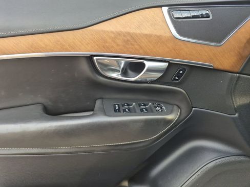 Used 2017 Volvo XC90 T8 Inscription w/ Vision Package image 6