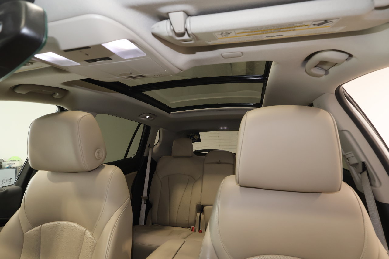 Used 2020 Buick Envision Essence w/ Experience Buick Package FWD image 11