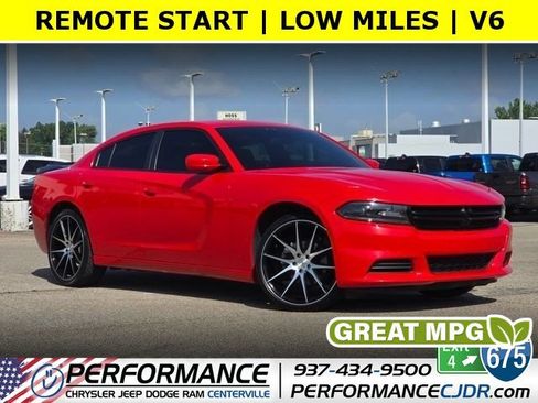 Used 2022 Dodge Charger SXT RWD image 1