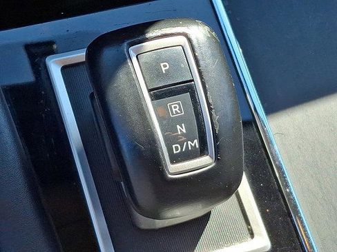 Used 2023 Mitsubishi Outlander SE image 14