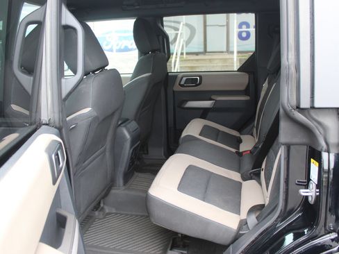 Used 2023 Ford Bronco Wildtrak AWD/4WD image 18